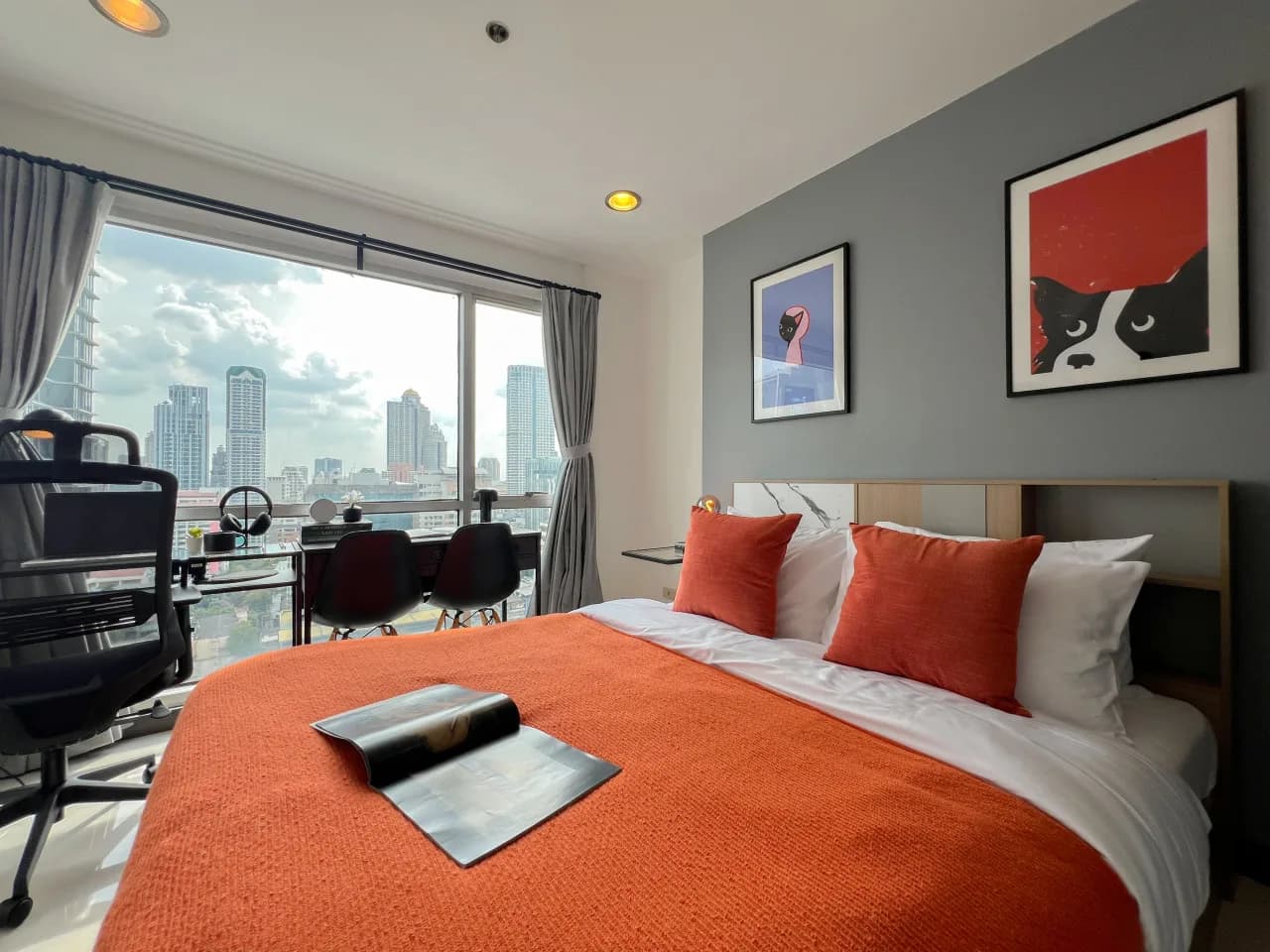 Silom Suite 2BR City View︱BTS St.Louis︱Ultra Fast Wifi